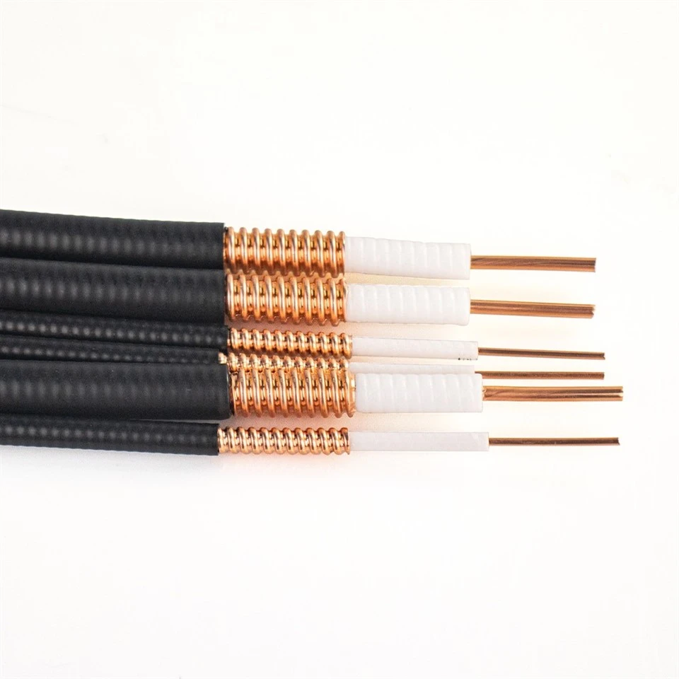 Cablu coaxial de 50 Ohm